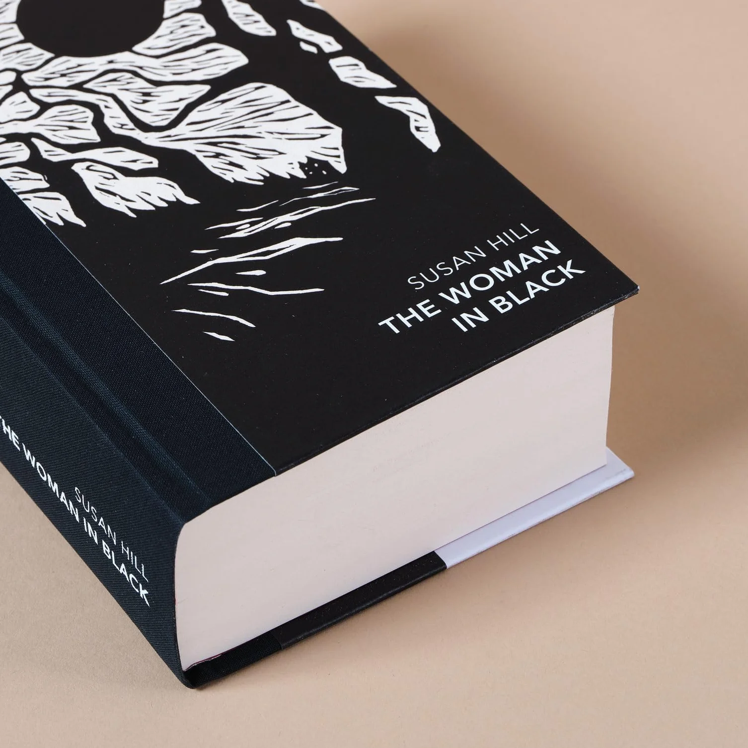 The Woman in Black and Other Ghost Stories: Gothic Classic Ghost Story