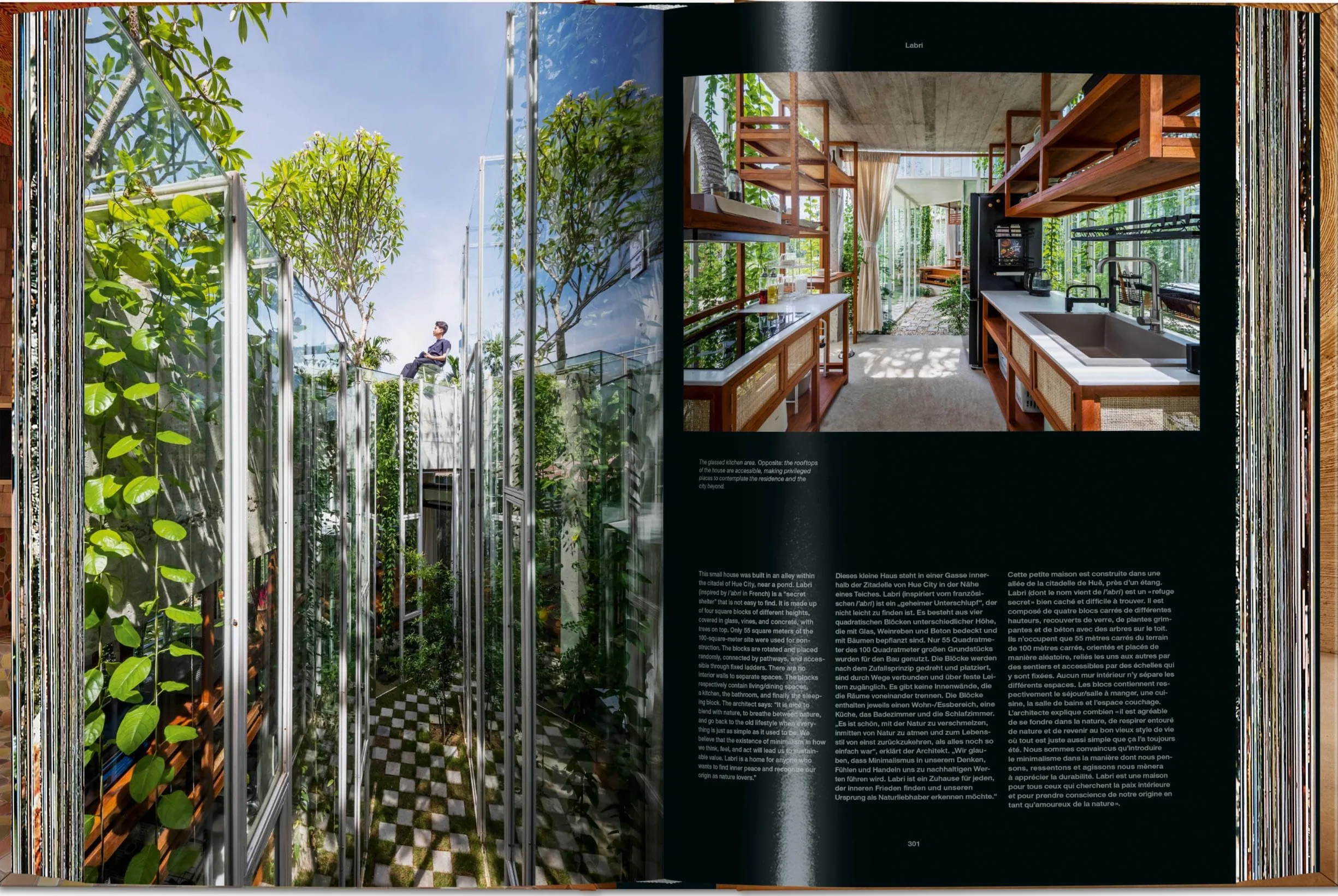 Homes for Our Time: Contemporary Houses around the World Vol. 3