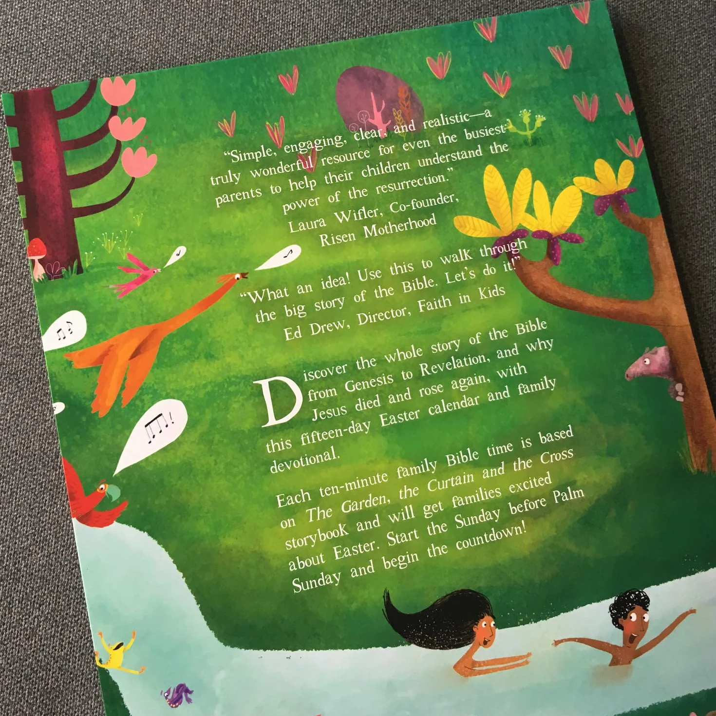 The Garden, the Curtain and the Cross Easter Calendar: Family Devotional with 15-Door Calendar