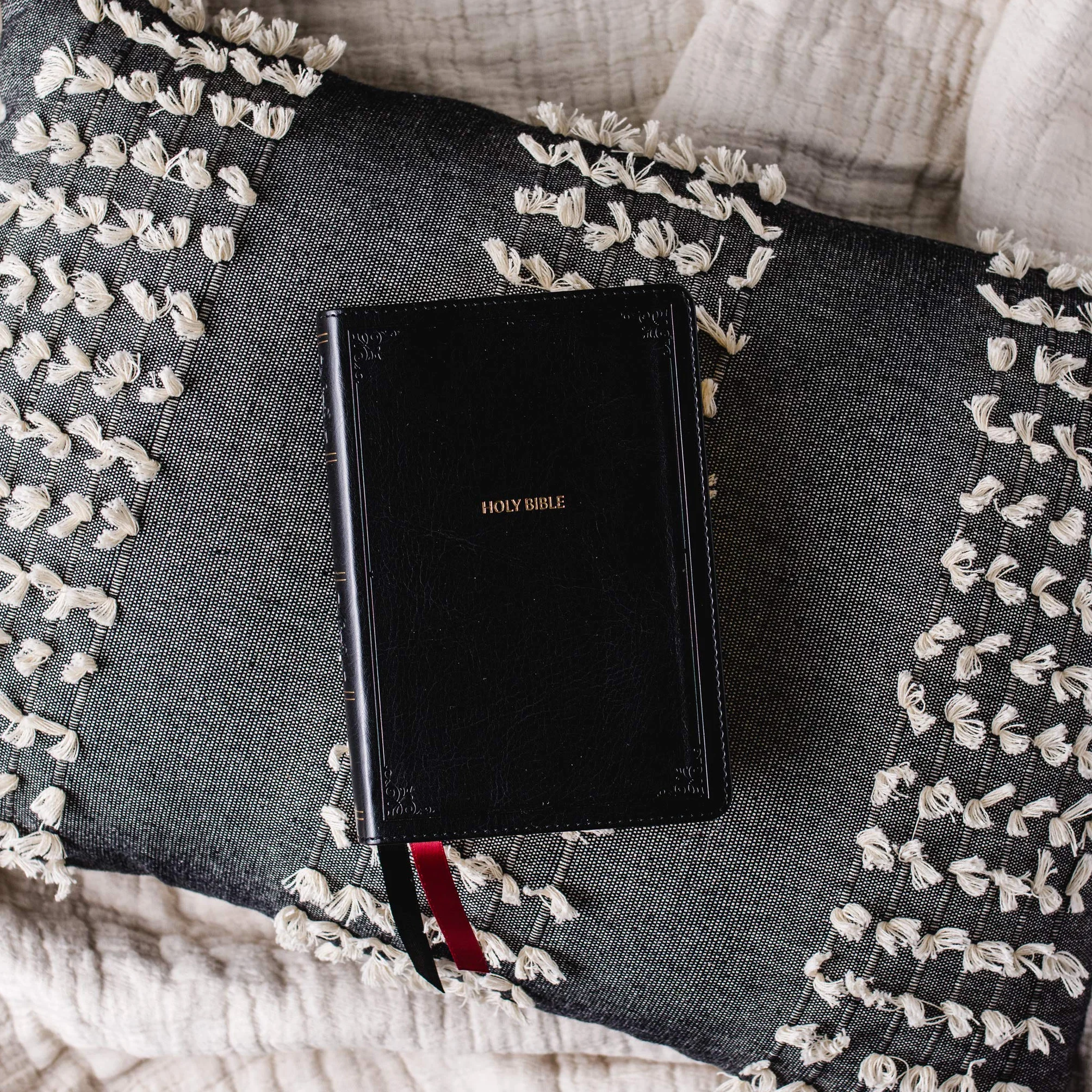 NKJV Reference Bible Compact Leathersoft Black Red Letter Edition Comfort Print Holy Bible New King James Version