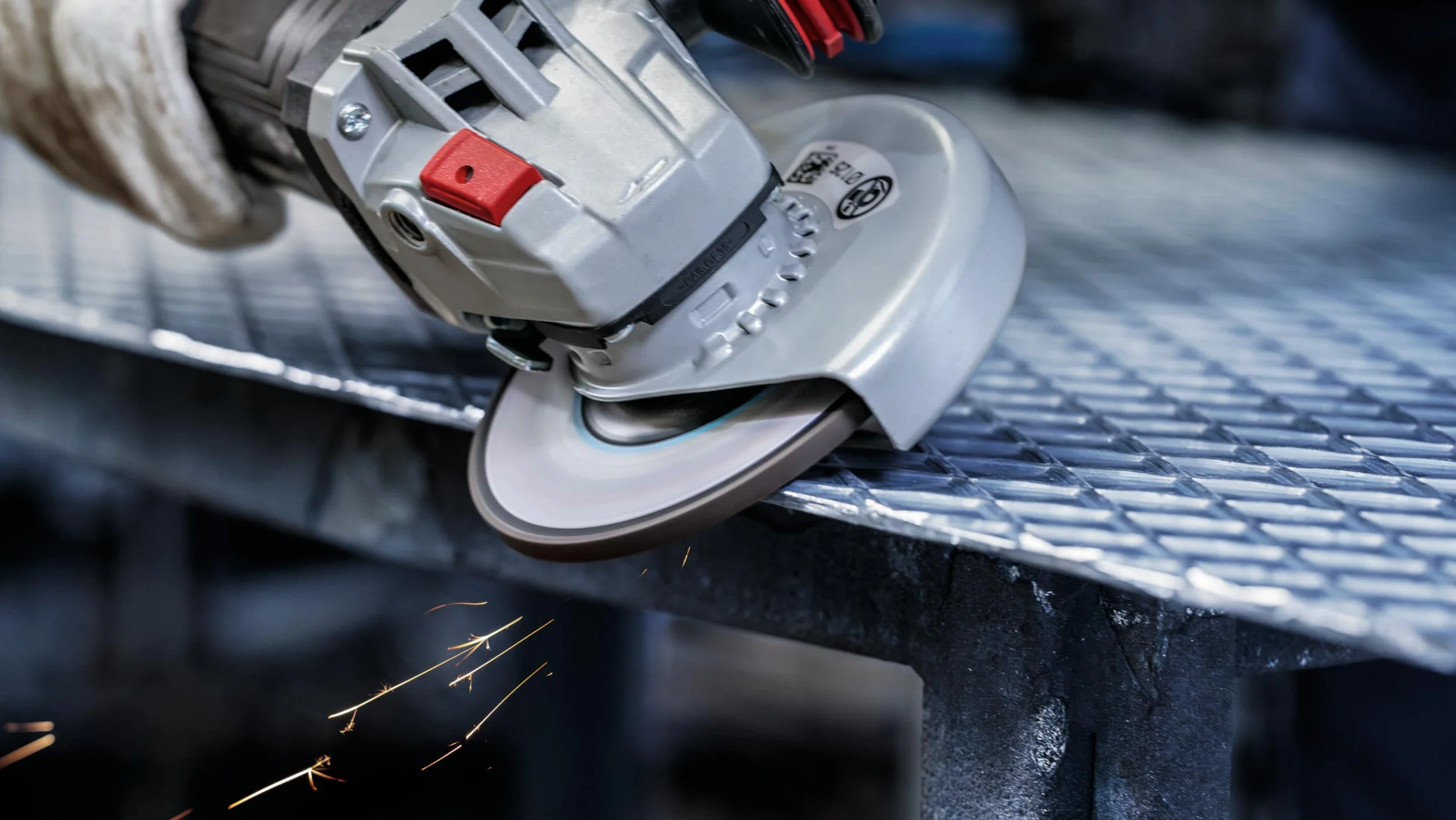 Bosch Professional Tarcza do Szlifowania Expert For Metal 125x6,0mm Wygięta (do stali, spawów, Akcesoria do Szlifierek Kątowych)